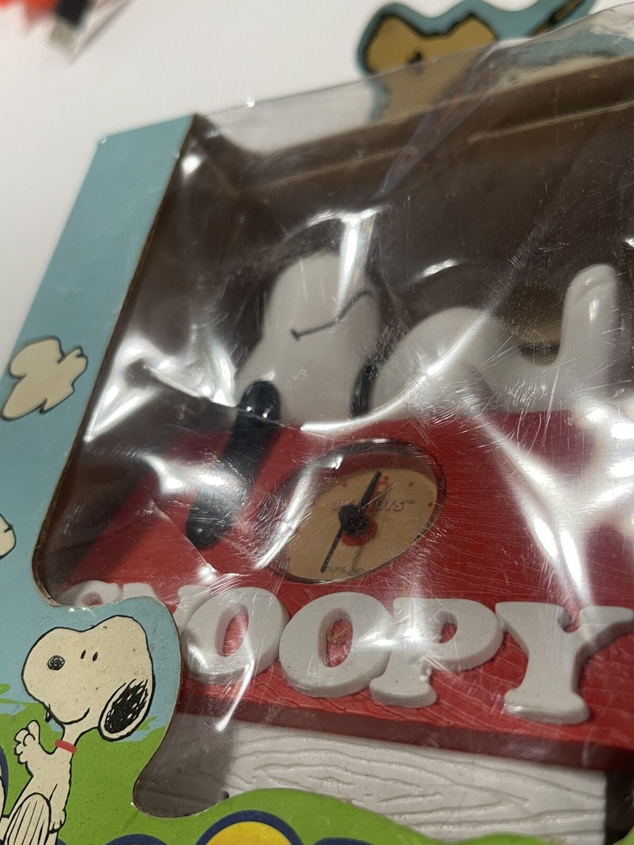 Vintage Snoopy AM/FM Radio With Q/A Alarm Clock , Rare! Knotts