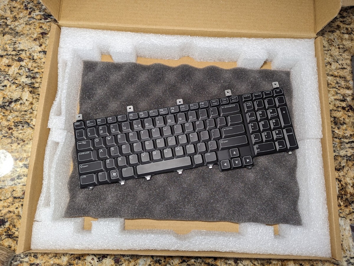 Read Genuine Dell Alienware M17X R3 Keyboard 09M46F 06H7XX NSK