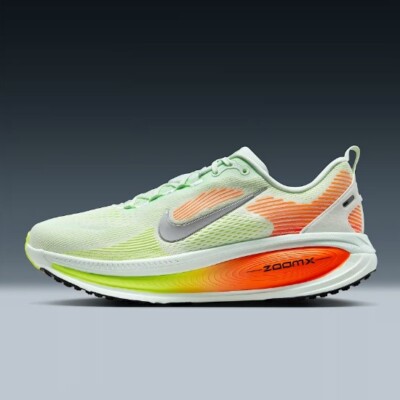 Nike Zoom Vomero 18 'Barely Green/Volt' (HM6803-300) Expeditedship