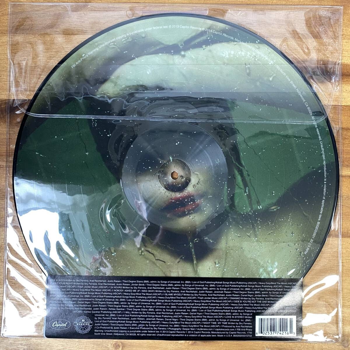 Sky Ferreira / Night Time, My Time 12