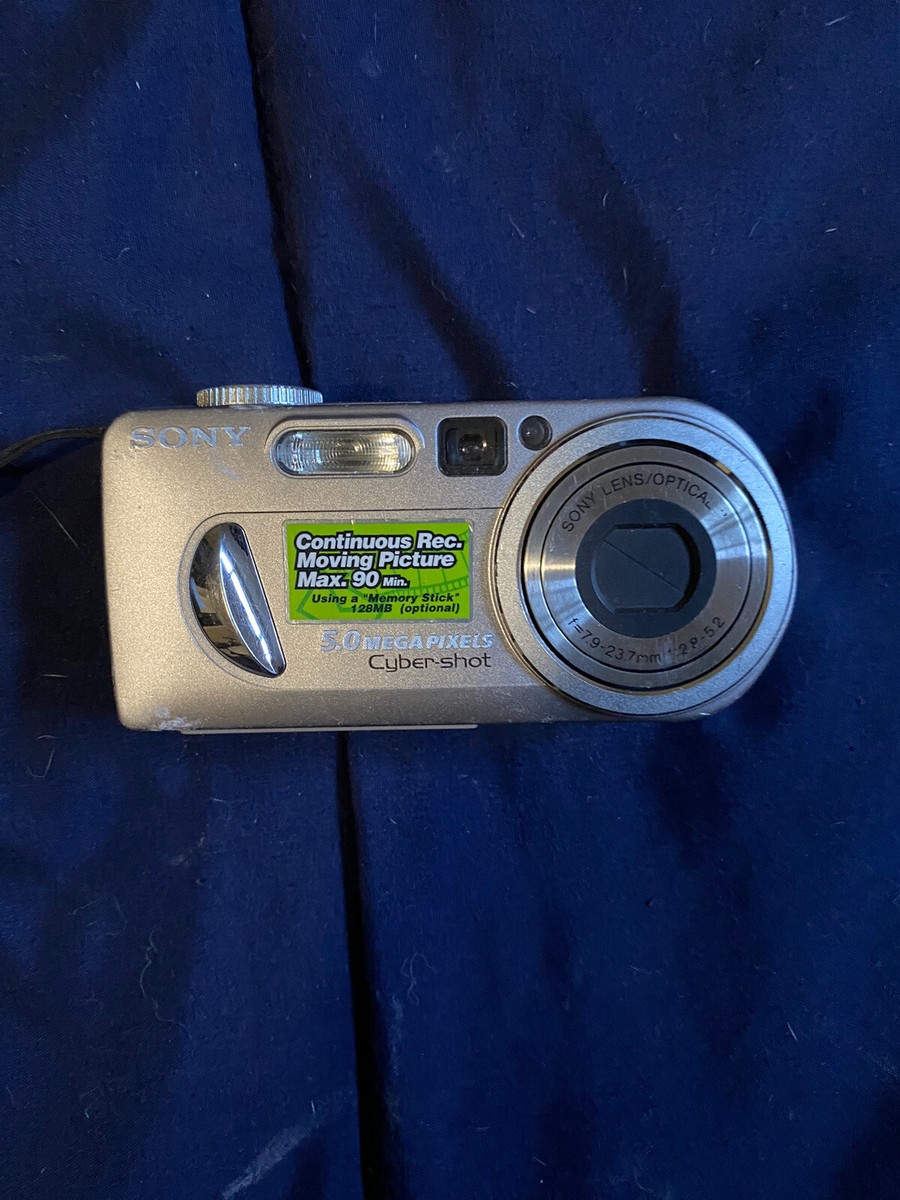 SONY Cyber-Shot DSC-P10 Digital Camera 5.0 Megapixel + Battery
