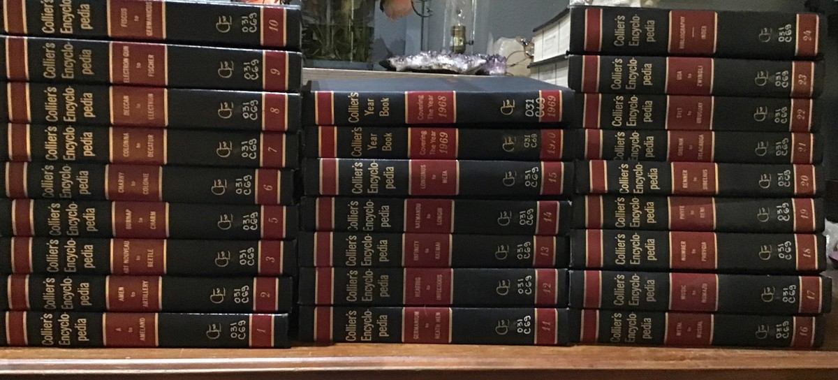 Colliers Encyclopedia Set 1972 1-3, 5-24 Dictionary +2 Year Books