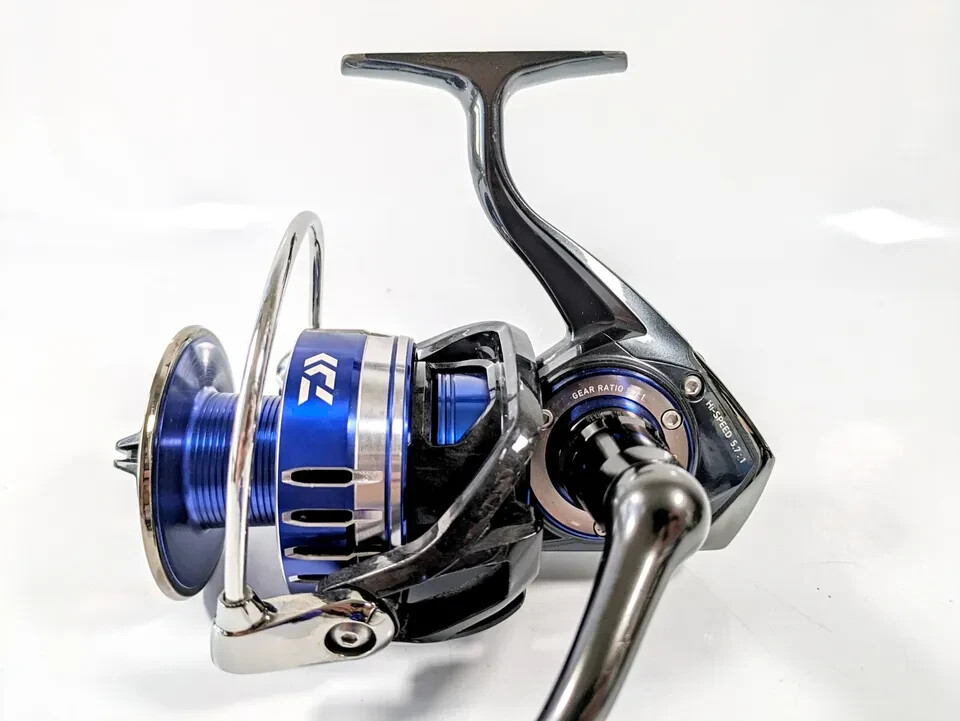 Daiwa 15 SALTIGA 5000H Spinning Reel | eBay