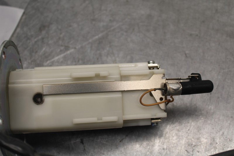 09-12 KAWASAKI NINJA ZX6R FUEL PUMP GAS PETROL SENDER UNIT 49040