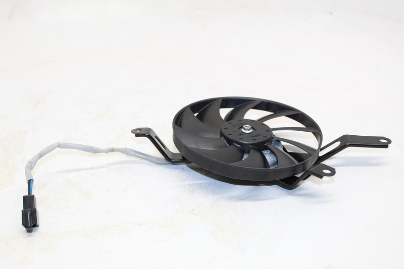 2016 Kawasaki Ninja H2 ZX1000NGF RIGHT ENGINE RADIATOR COOLING FAN