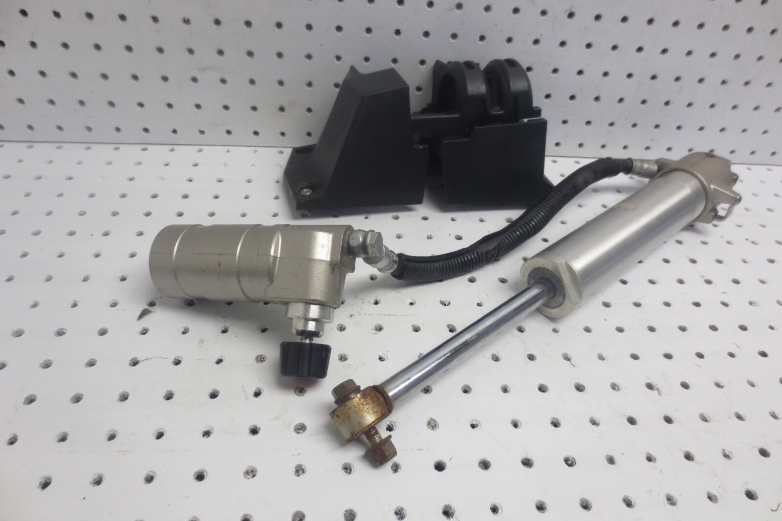 2012 Skidoo MXZ XRS 800 KYB Rear Shock adjustable 503193173 2013