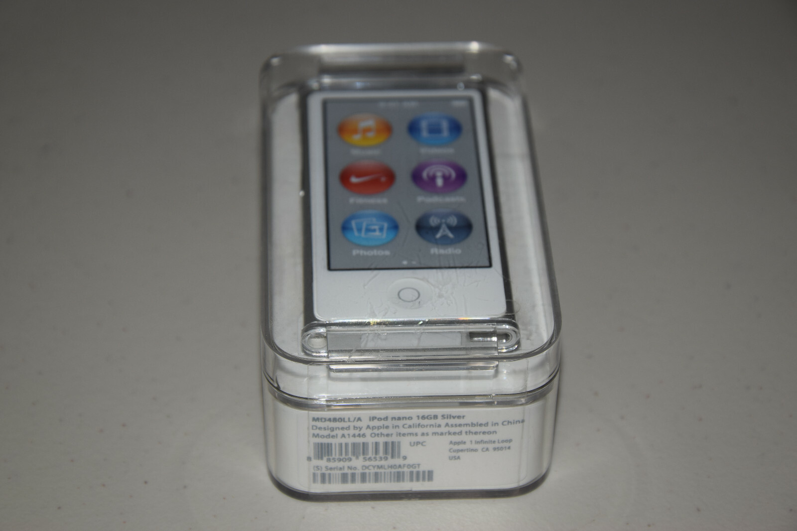 Apple iPod Nano 7th Generation 16 GB Silver MD480LL/A FM AAC MP3