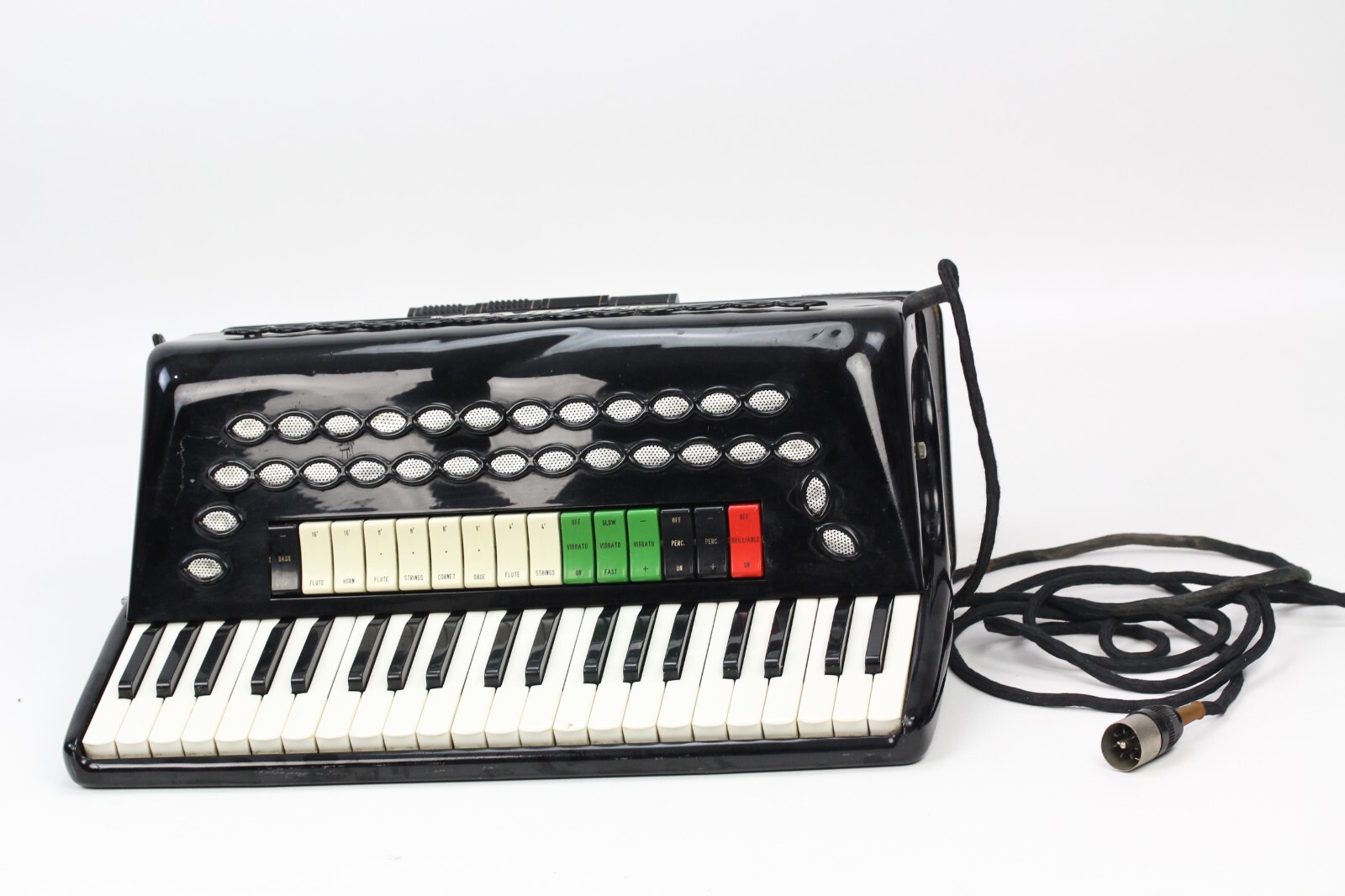 Sanovox by Sanovox Digital Electric Accordion need cleaning no