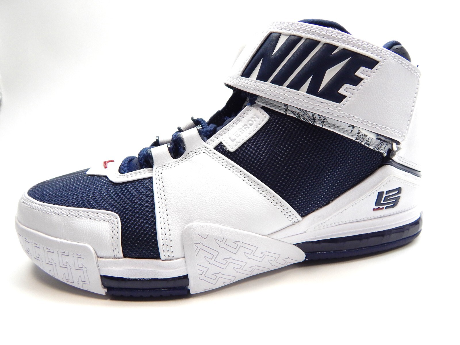 NIKE ZOOM LEBRON II WHITE MIDNIGHT NAVY DR0826-100 MEN SHOES SIZE