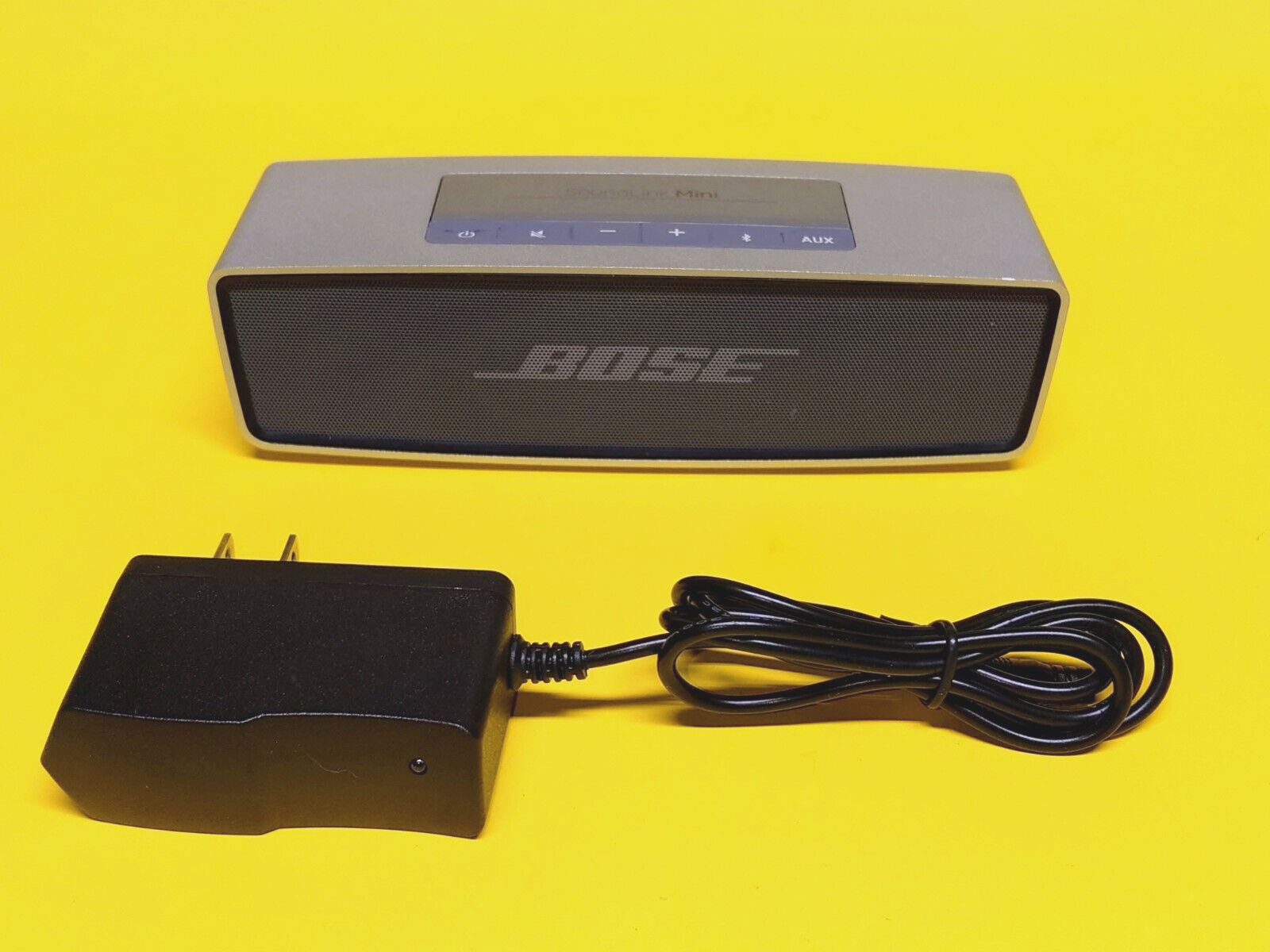 Authentic Bose SoundLink Mini Portable Bluetooth Speaker - Silver