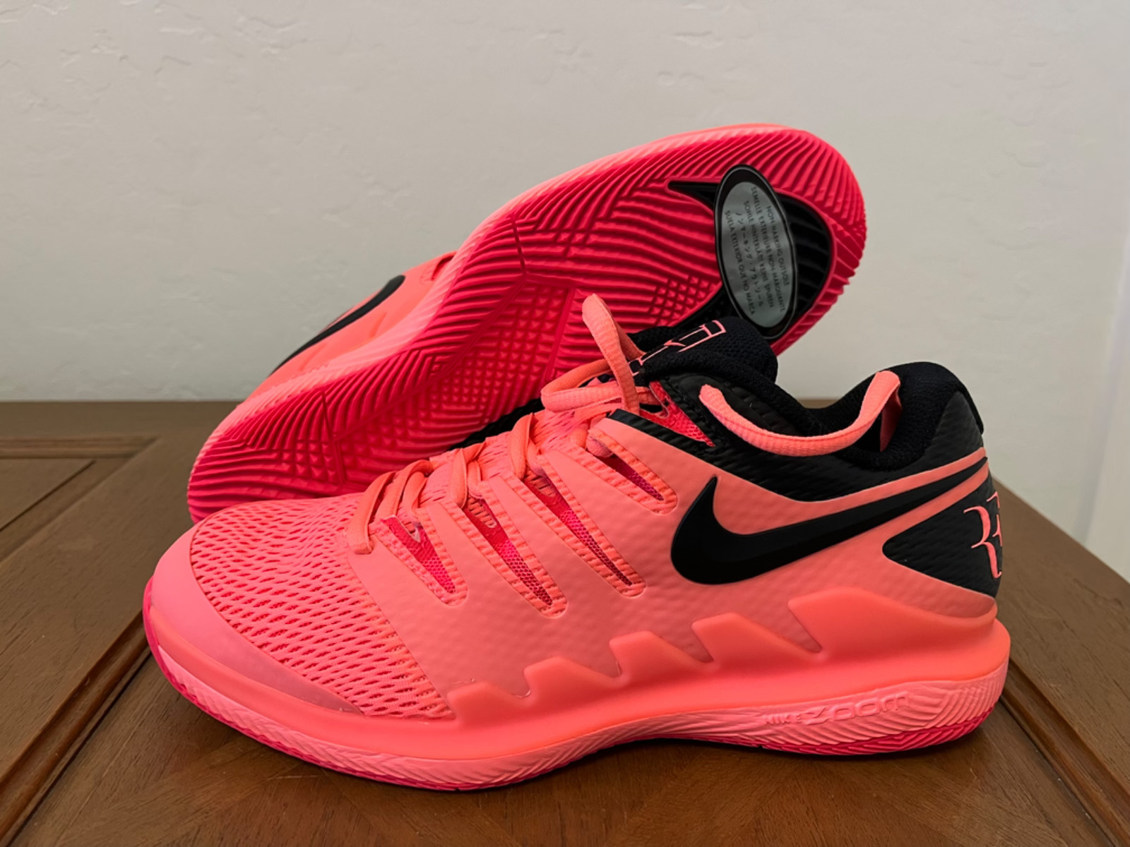 Size 7.5 - Nike Air Zoom Vapor X HC Lava Glow, Federer 2018