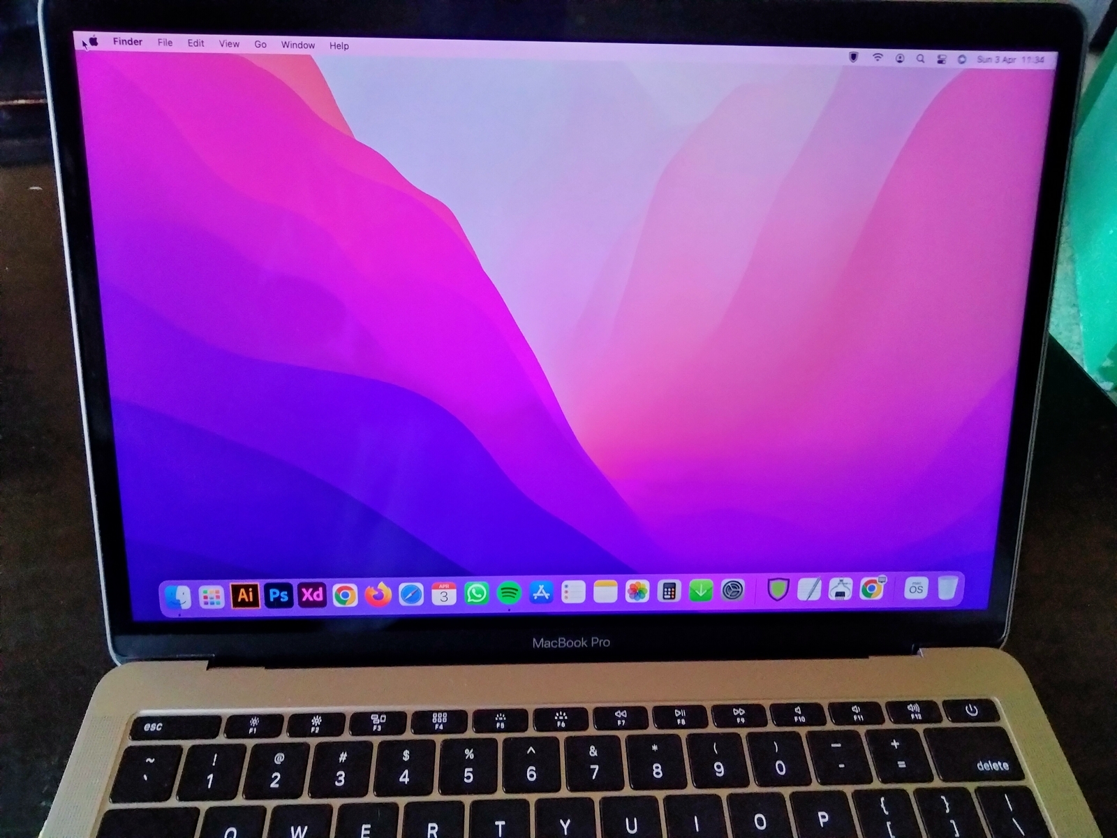 Apple MacBook Pro(13-inch, 2017, Four Thunderbolt 3 Ports) 3.1 GHz