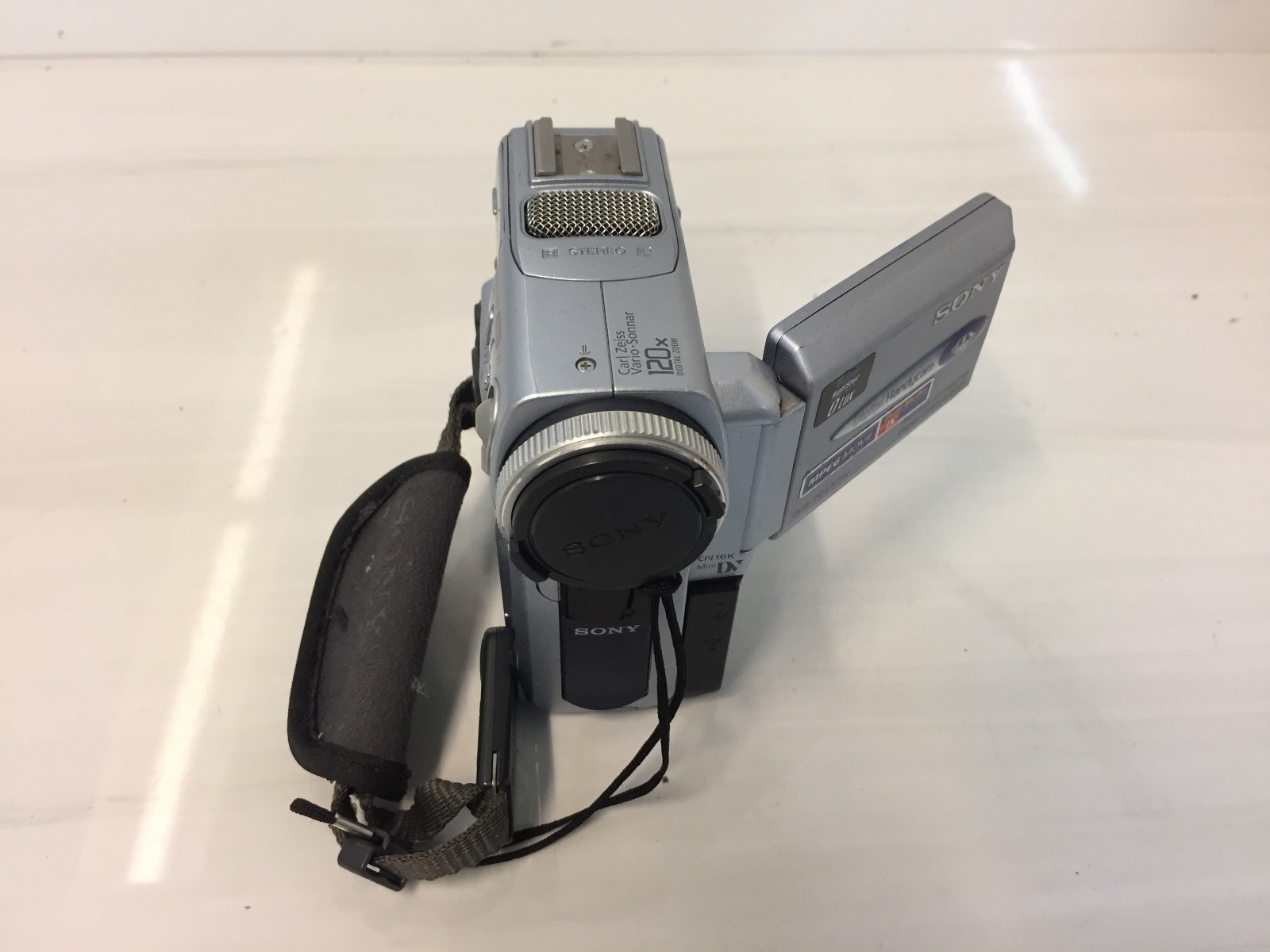 Sony Handycam DCR-PC9 MiniDV Digital Camcorder Carl Zeiss Repair