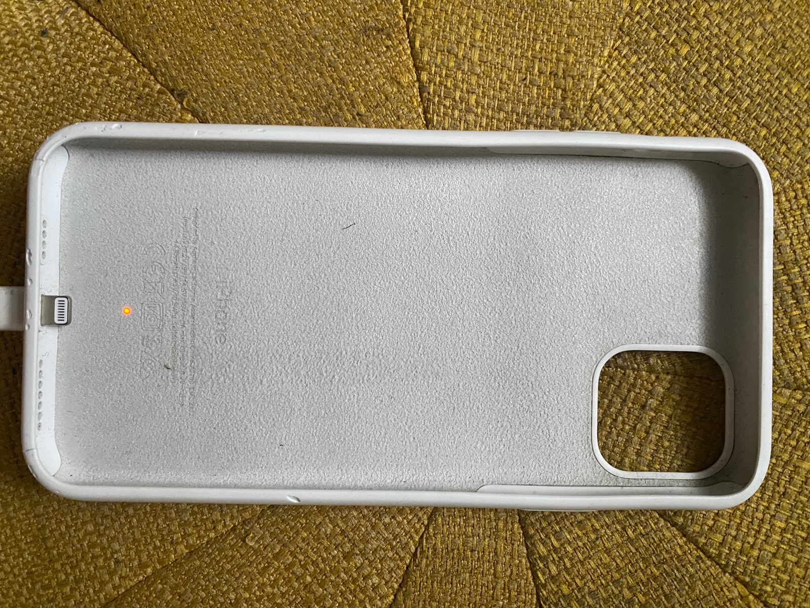 Genuine Apple iPhone 11 PRO MAX Smart Battery Case White NEW