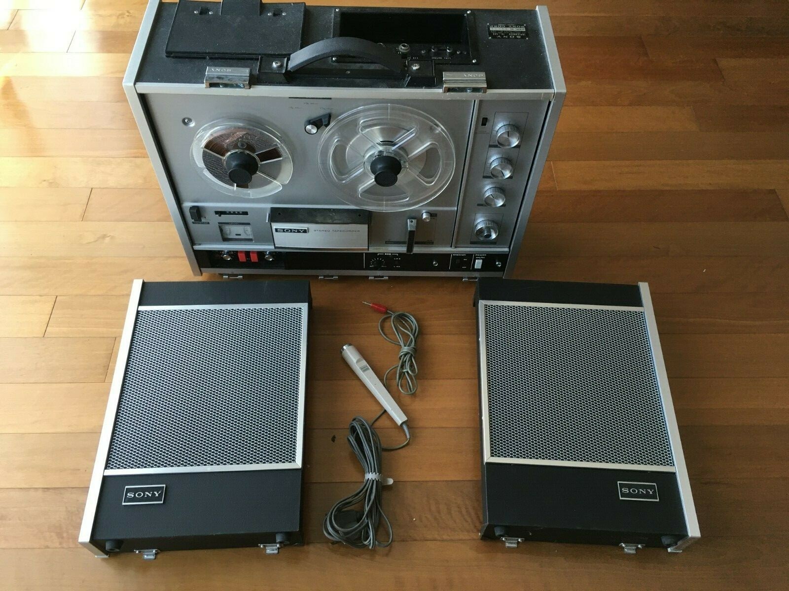 Sony TapeCorder TC-540 Reel to Reel Solid State Stereo Tape