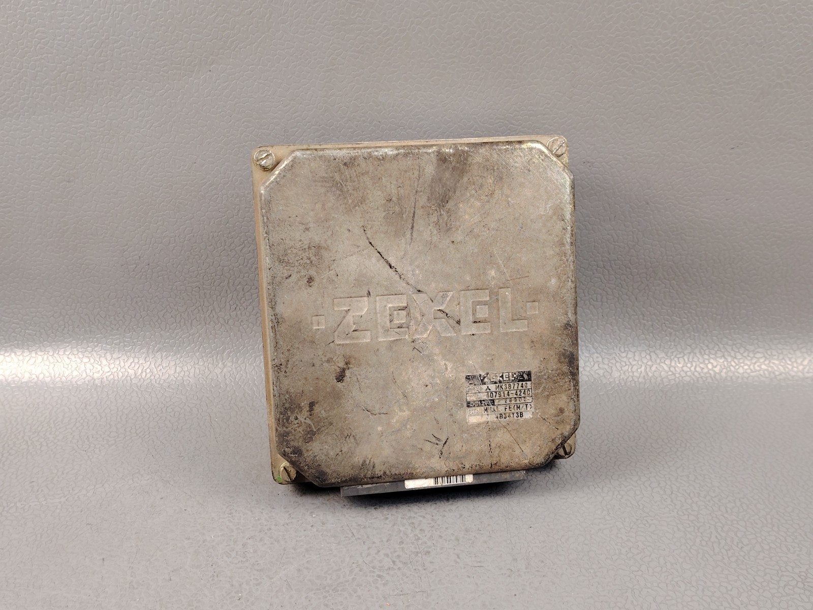 Mitsubishi ZEXEL 4D34T3B FUEL INJECTION CONTROL UNIT MK387743