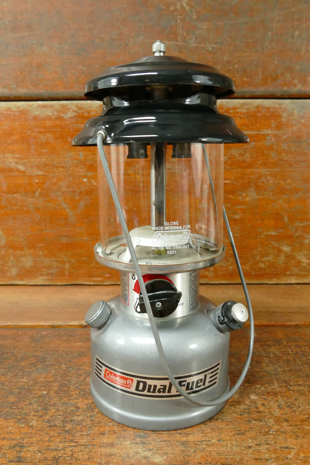 Coleman Dual Fuel Lantern Model 282-285 700T Silver Black