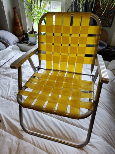 SINGLE VINTAGE Webbed Aluminum Frame Folding Lawn Patio Chair