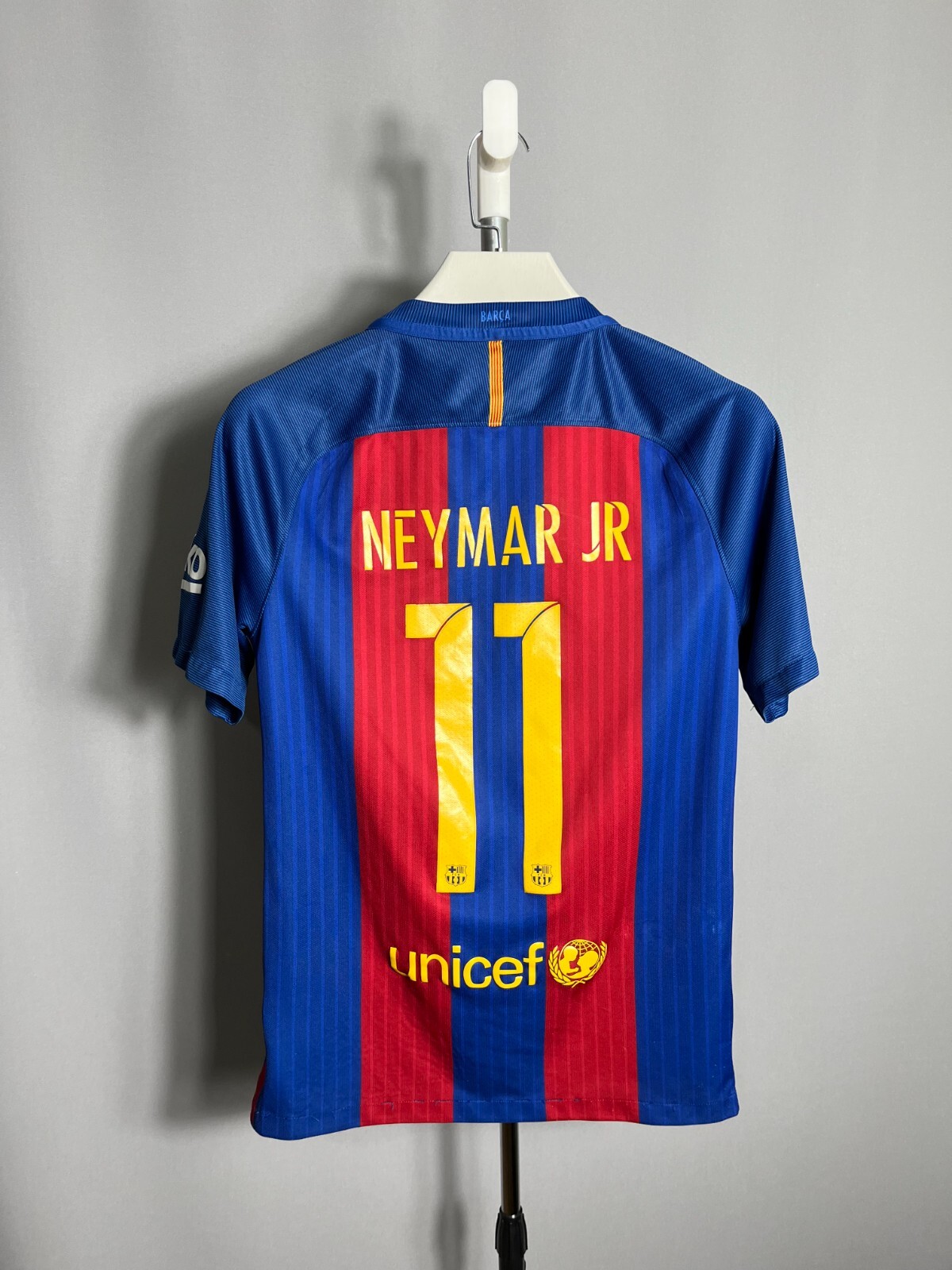 BARCELONA 2016-2017 HOME FOOTBALL SHIRT SOCCER JERSEY NIKE 776850