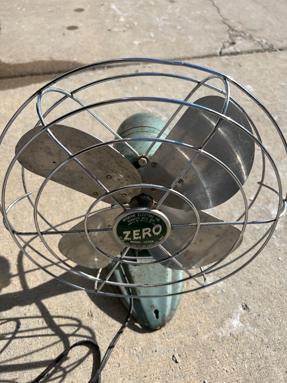 Vintage Antique McGraw Electric Co. Zero Model 1275R Metal 4 Blade