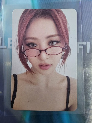 LE SSERAFIM YUNJIN CRAZY HELLO82 EXCLUSIVE PHOTOCARD | eBay