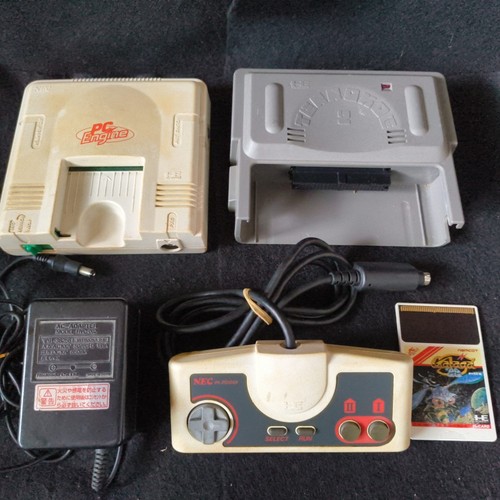 NEC PC Engine white Console (TurboGrafx-16), pad, PSU, Game set