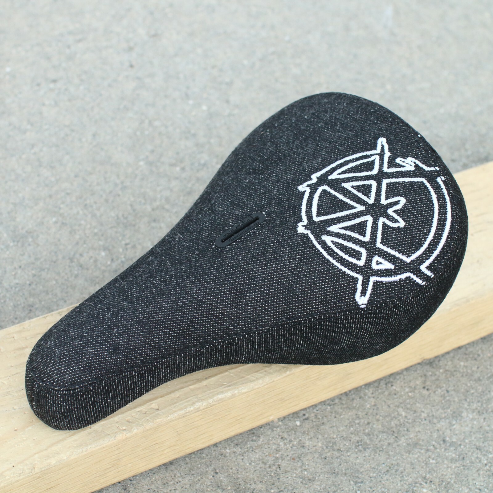 _57.JPG?set_id=8800005007