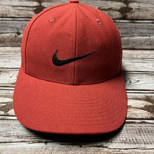 VINTAGE Nike Hat Cap Fitted Mens 7 1/8 Red Black Swoosh Baseball