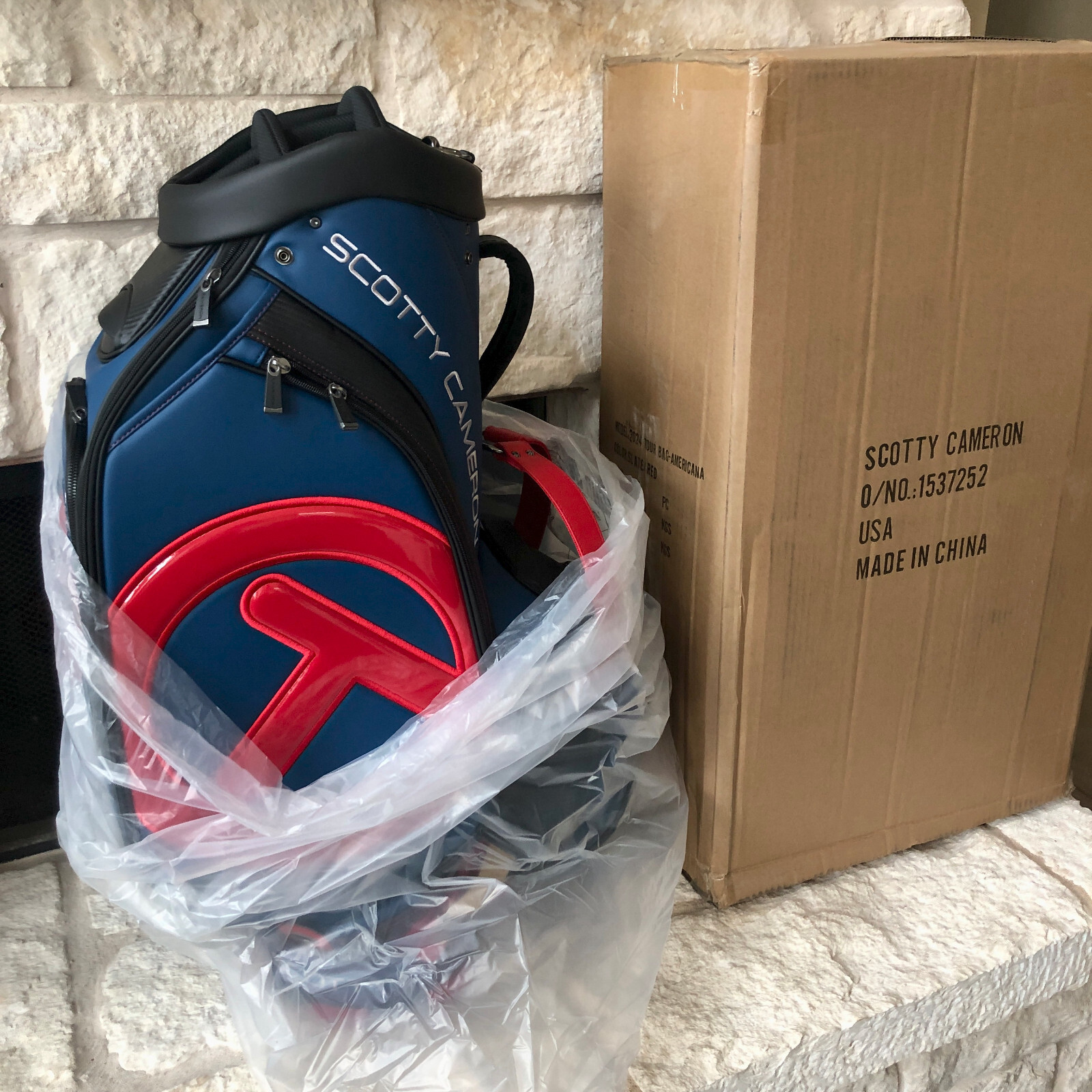 Scotty Cameron Titleist Hula Bag 2024 Tour Staff Bag Americana