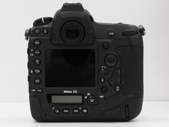 ニコン史上最高の常用感度ISO 102400でどんな被写体も逃さないフル