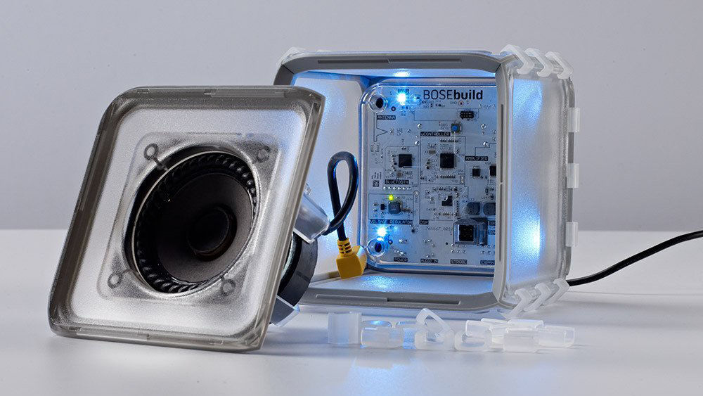 BOSEが8歳の子どもでも作れてスピーカーを構造から学べる自作キット