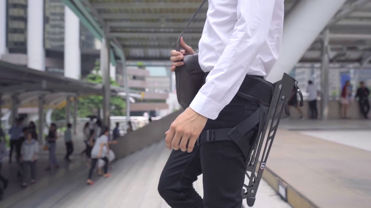 立体機動装置っぽいスタイリッシュ過ぎる見た目で持ち運ぶ人間工学に