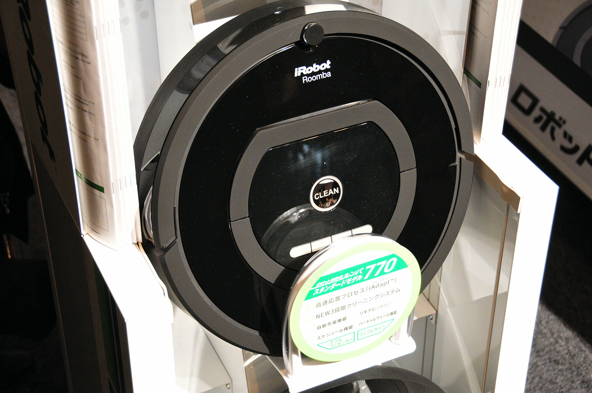 歴代機体や日本未発売機体まで登場、「ルンバ 700シリーズ」フォト