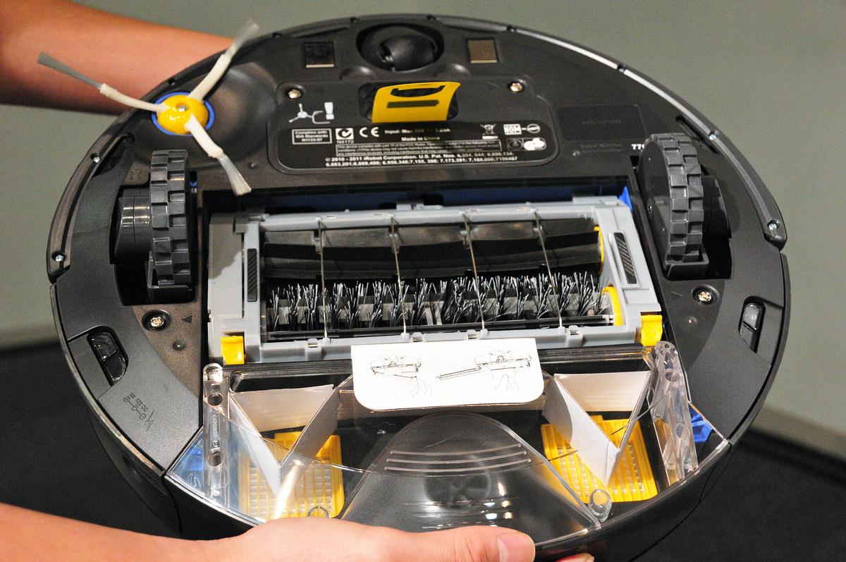 歴代機体や日本未発売機体まで登場、「ルンバ 700シリーズ」フォト