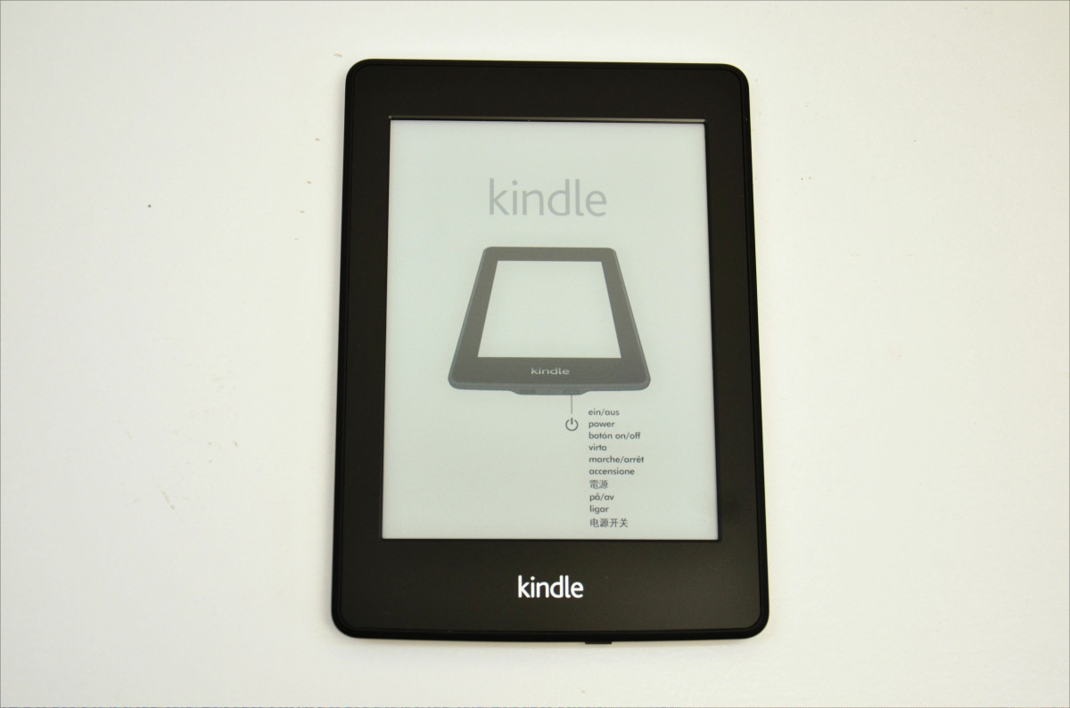 Amazonの6インチ電子書籍リーダー「Kindle Paperwhite 3G」の本体