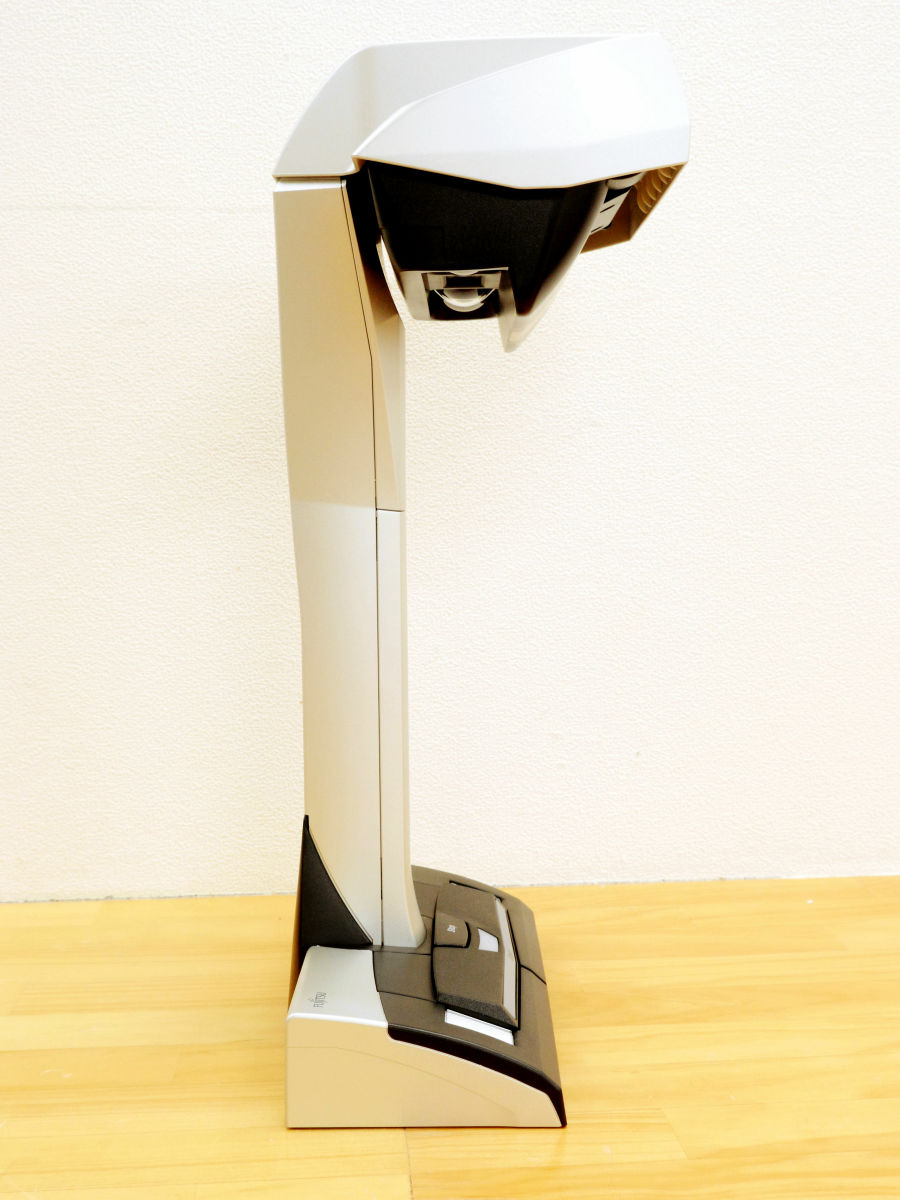 本を裁断せずに非破壊でスキャンできるスキャナ「ScanSnap SV600」で