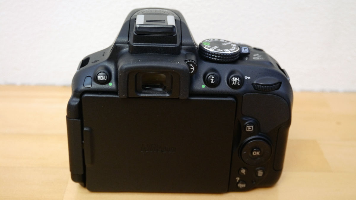 ニコンのデジタル一眼レフカメラD5300がどう進化したか実機レビュー