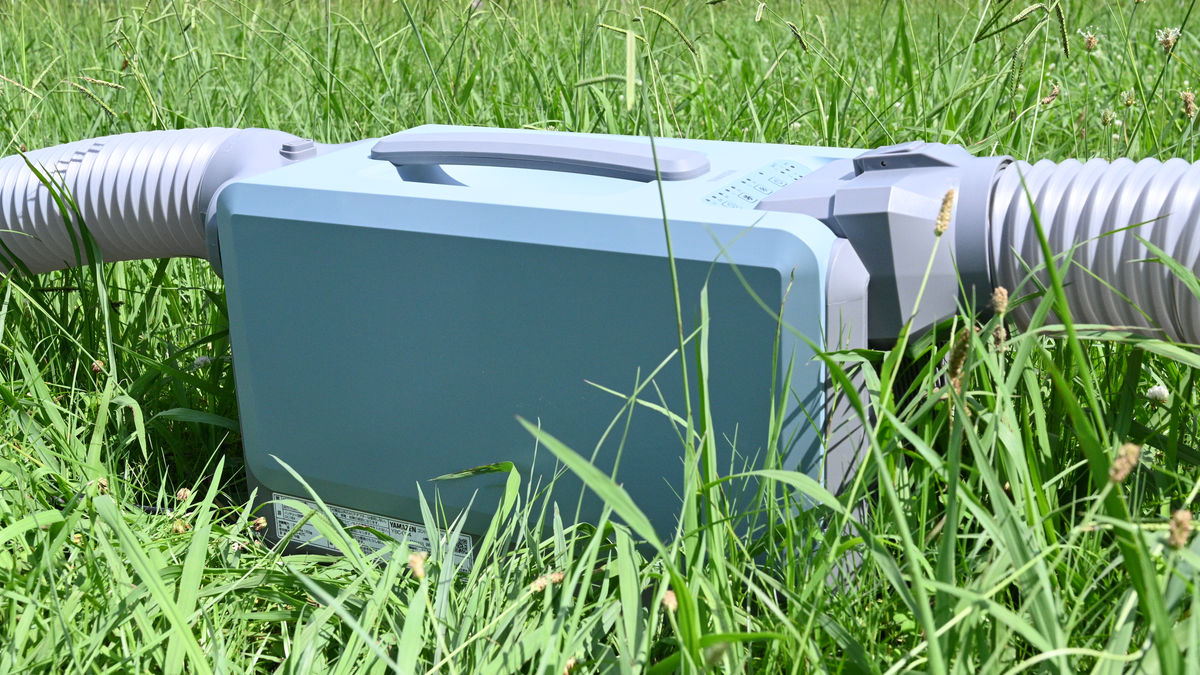 バッテリー対応コンパクトクーラーは炎天下でもちゃんと力を発揮できる