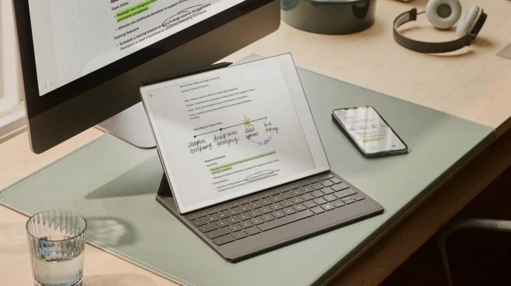 紙のような書き心地」にこだわったフルカラー電子ペーパー搭載の超薄型