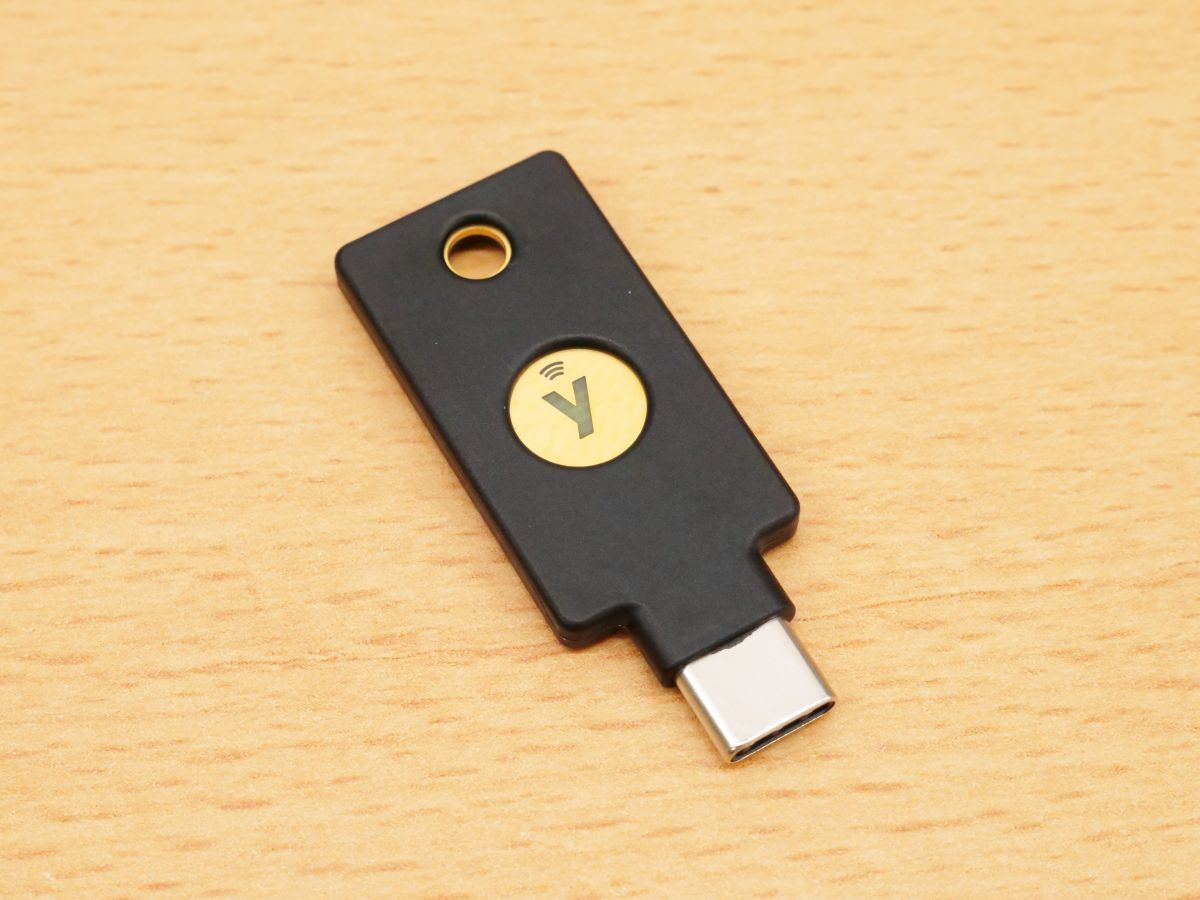 スマホでもPCでも使えるUSB Type-CとNFCを搭載した物理セキュリティ
