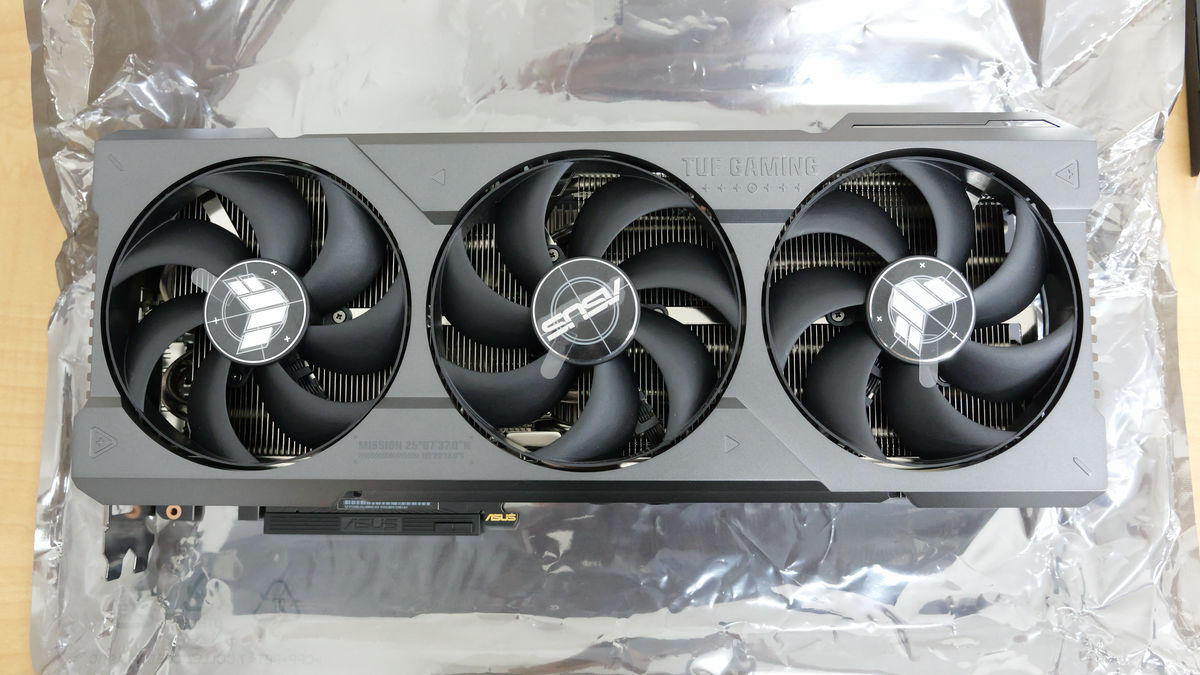 GeForce RTX 4090搭載のASUS製ゲーミンググラボ「TUF-RTX4090-24G