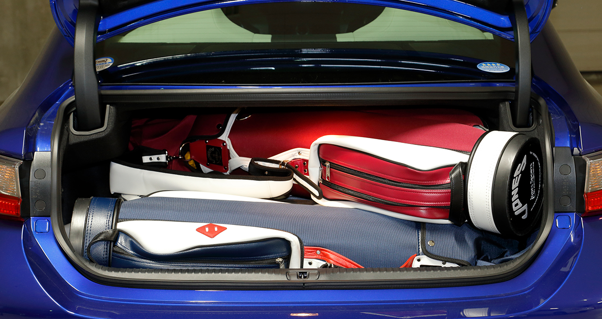 レクサスにキャディバッグが何個積めるか試した - BRUDER