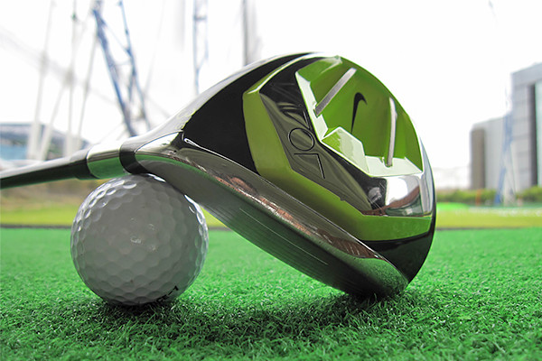 タイガー仕様のカチャカチャなしモデル」ナイキ ヴェイパー スピード