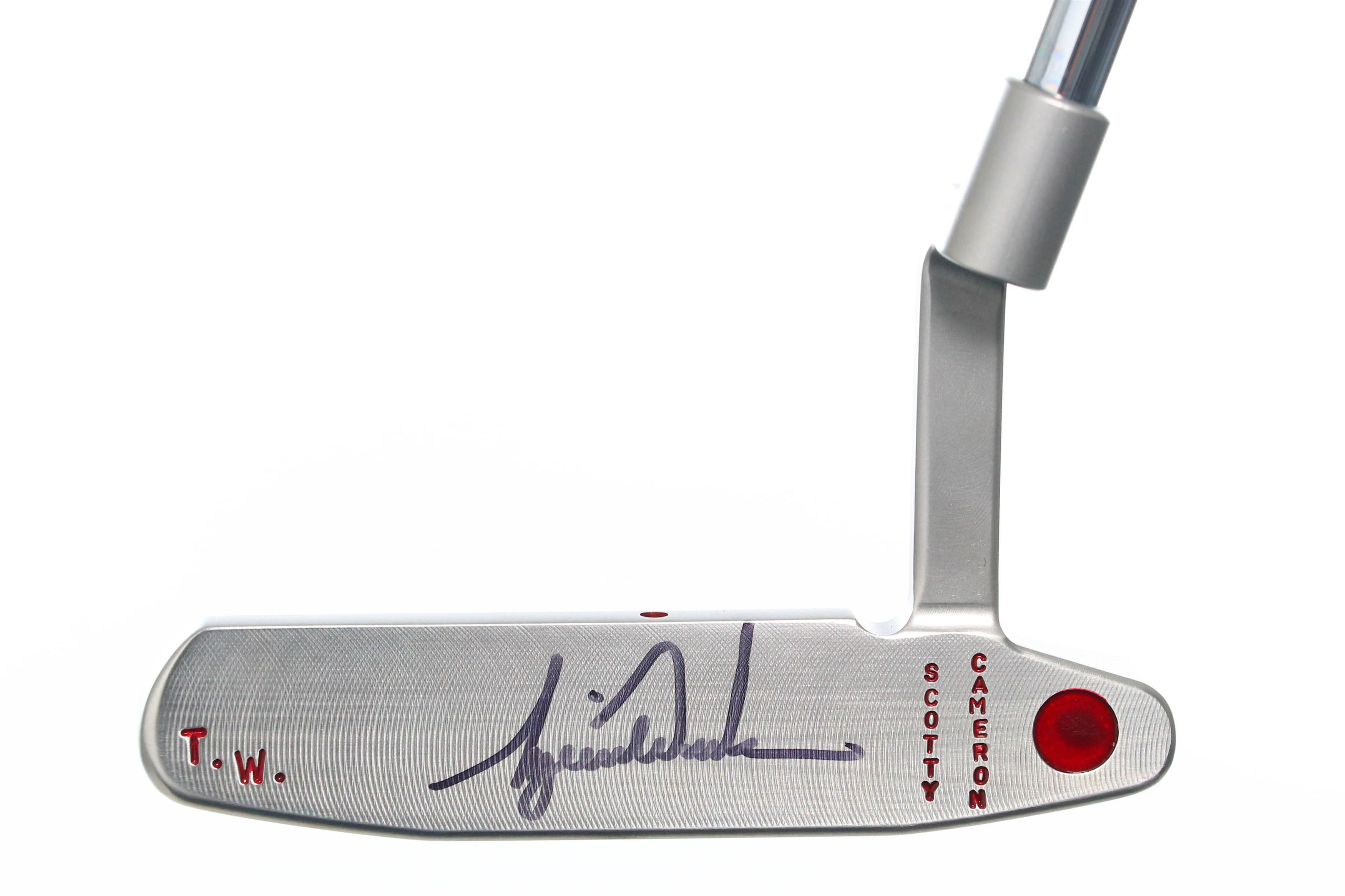 タイガー・ウッズのサイン入りパターが約4700万円で落札 【PGAツアー