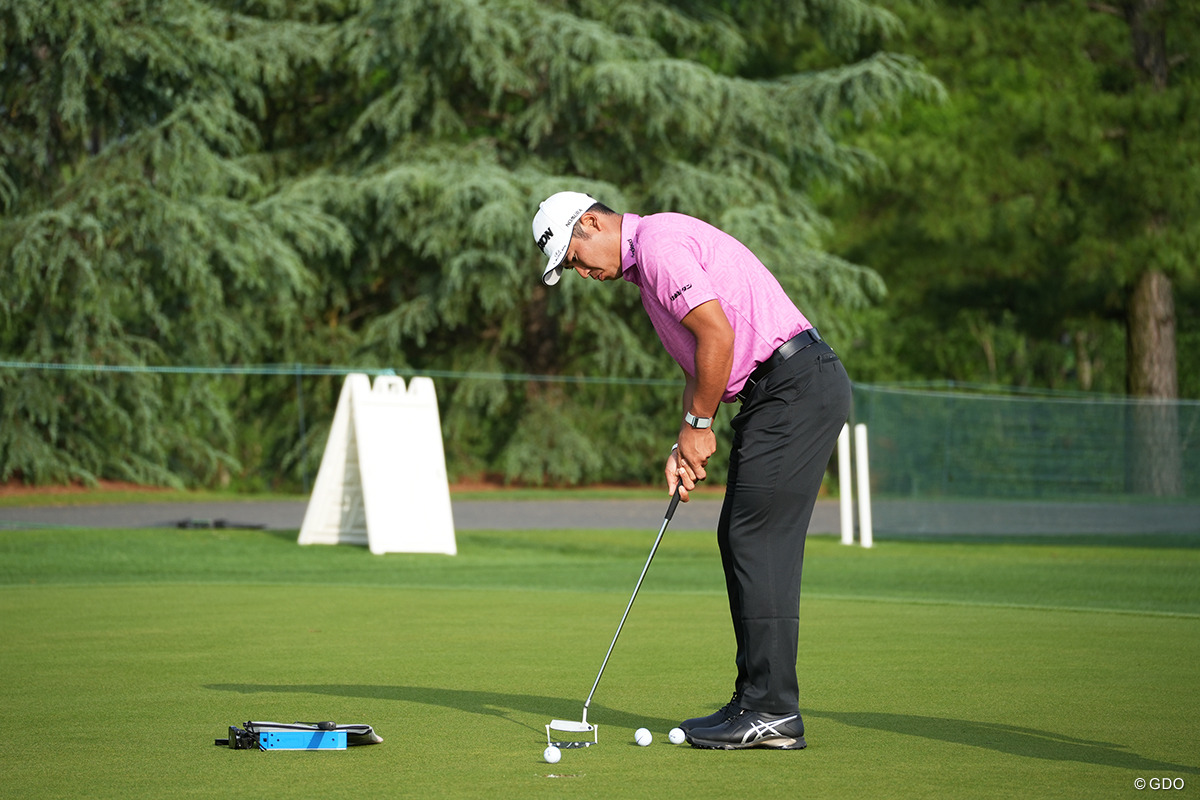 松山英樹のパッティングの進化 練習中の“レーザー”は何のため？ 【PGA
