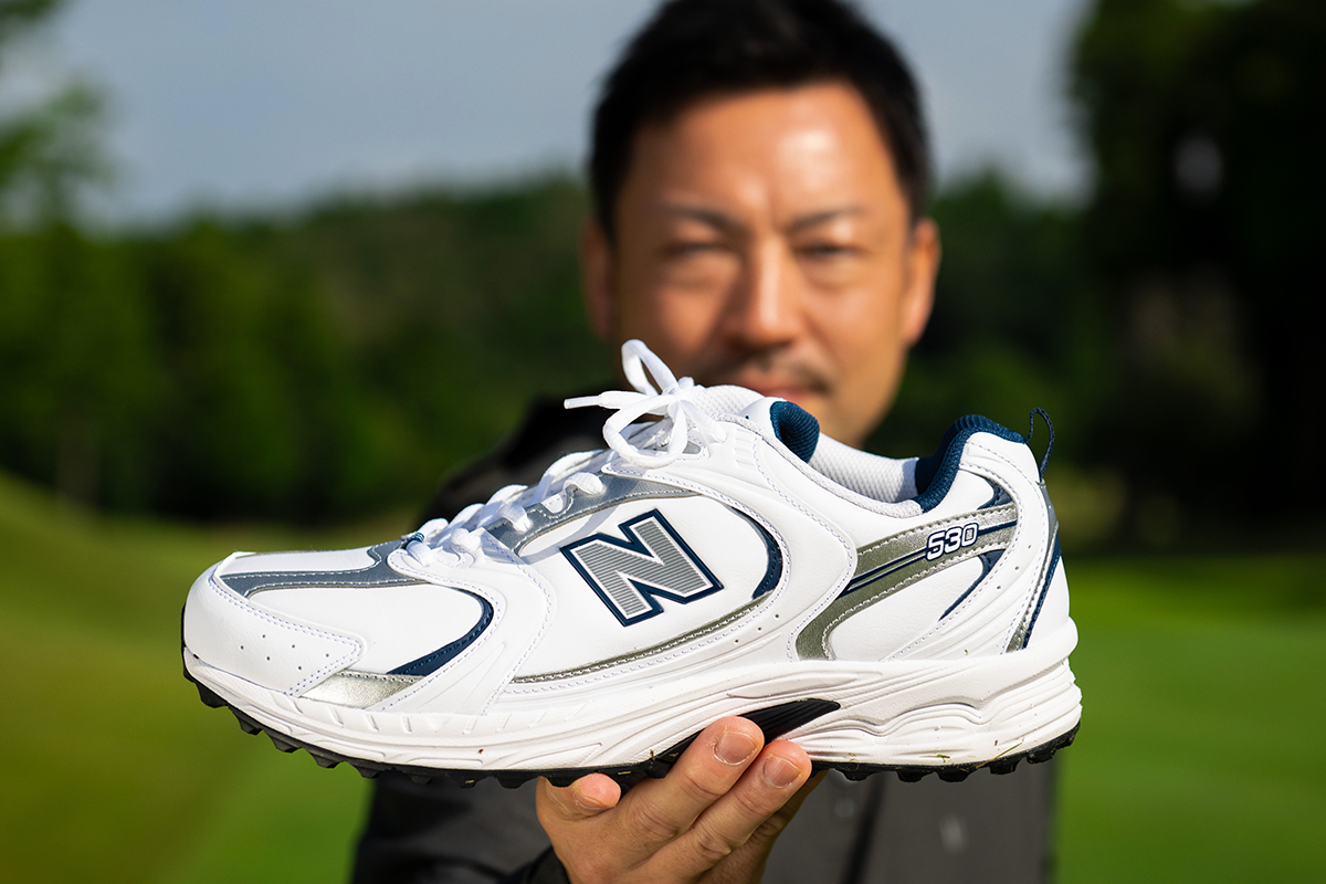 見た目のカジュアルさとは裏腹に…なんだこの足を包み込むフィット感は