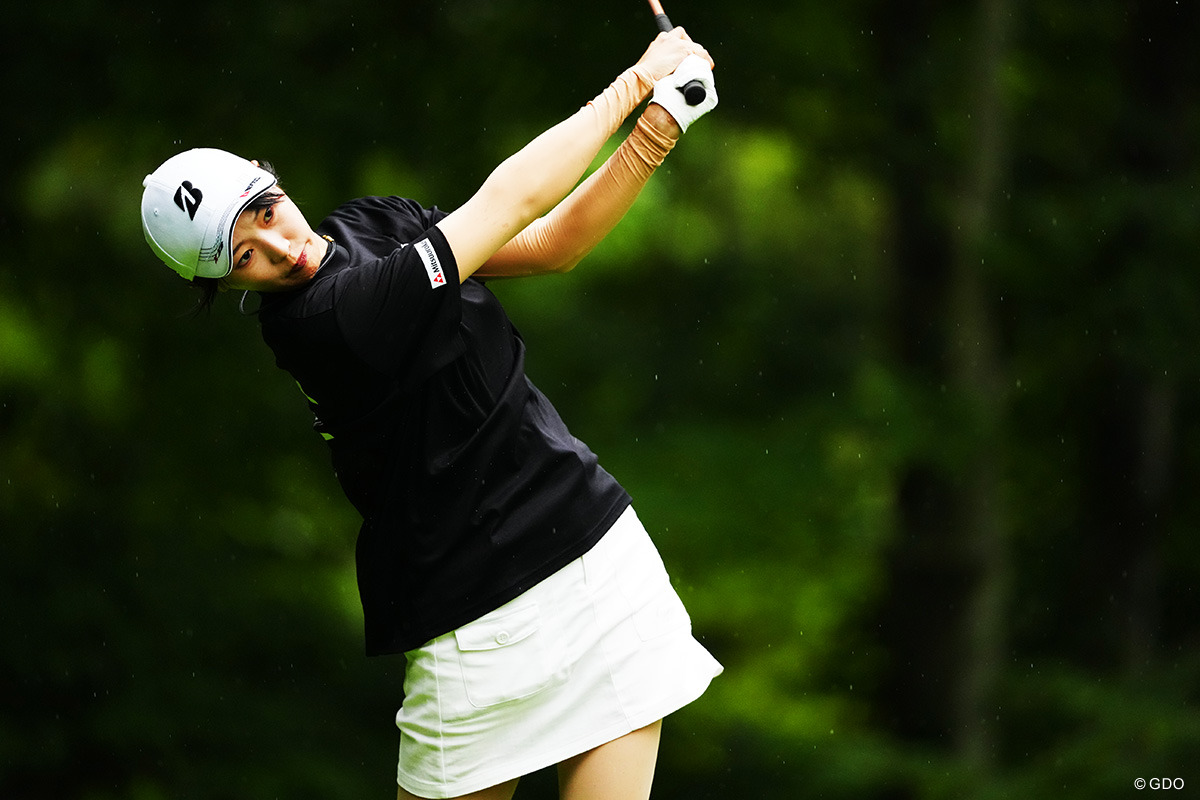 238ydのパー3で意地のバーディ 川崎志穂の男子レギュラー初挑戦は