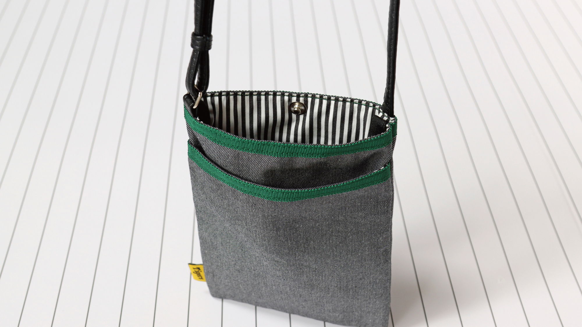 レッスンバッグ再販売日が決定】阪神タイガースとのコラボ！大人気