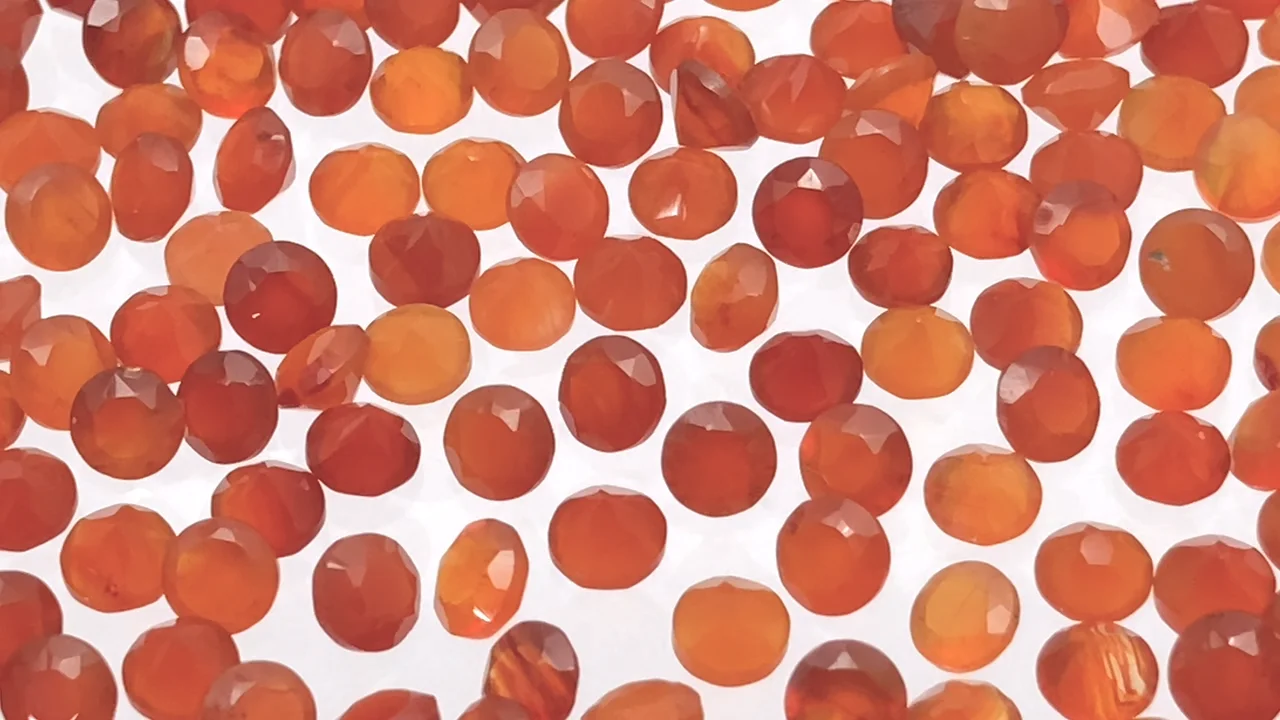 カーネリアン 穴なしラウンドファセットカット（ルース・裸石）4×4mm