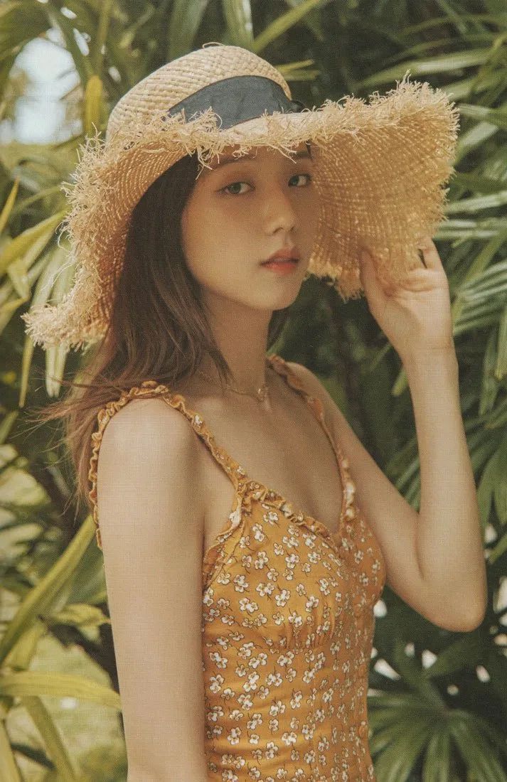 SCAN] Jisoo Photos from BLACKPINK Summer Diary 2019 in Hawaii
